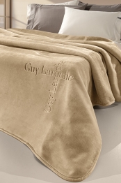 Κουβέρτα Soft Velvet Υπέρδιπλη 220x240εκ. Logo Almond Guy Laroche