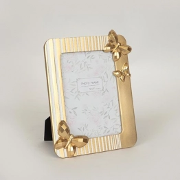 Κορνίζα Polyresin Λευκή-Χρυσή 19x2,7x24,2εκ. ESTHETI 756-12015